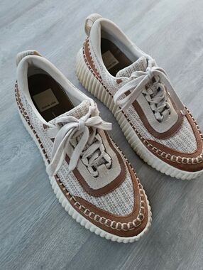 Dolce Vita Cream & Brown Low-Top Knit Sneakers